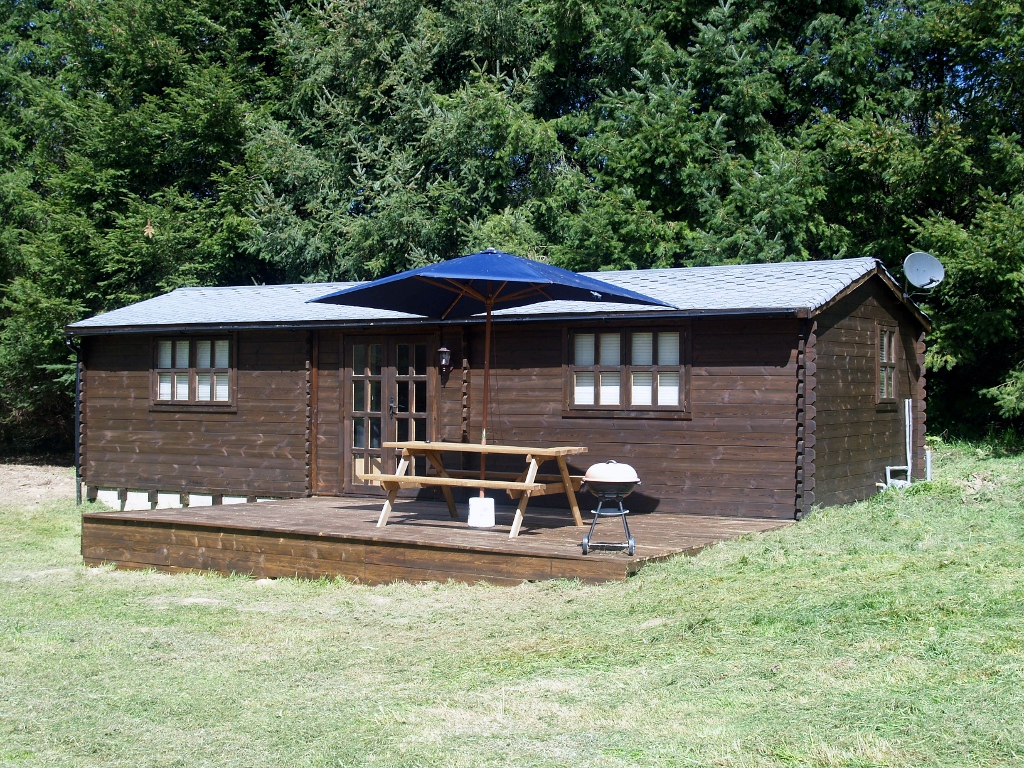 French fishing lake accommodation